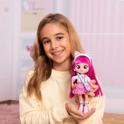 Cry Babies BFF Daisy Fashion Doll With 8+ Surprises 9 Cry Babies BFF Daisy Fashion Doll With 8+ Surprises - Image 7