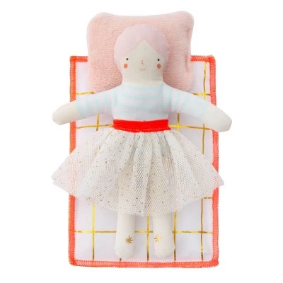 Meri-Meri Meri Meri Matilda Mini Suitcase Doll (Pack Of 1) 5 Meri-Meri Meri Meri Matilda Mini Suitcase Doll (Pack Of 1) - Image 3