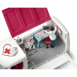 Schleich Mobile Vet 12 Schleich Mobile Vet -Toy Doll World GUEST 7fd2ab94 9b96 443a 929d b545f1fecda5