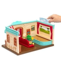 Li'l Woodzeez Honeysuckle Playset - 23pc Toy Movie Theatre -Toy Doll World GUEST 8cd452f3 8bb9 4a27 bf6a 35a024bf3b06